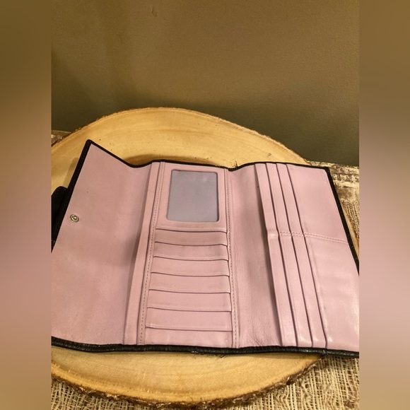 Coach Signature, Trifold Longer Wallet Black Print Pink  Leather Interior. - Picture 8 of 8